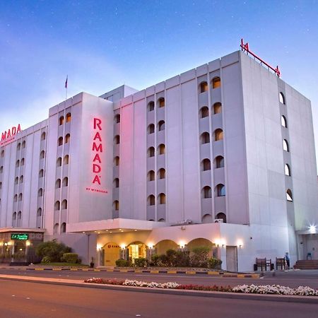 Ramada By Wyndham Bahrain Hotel Манама Екстериор снимка