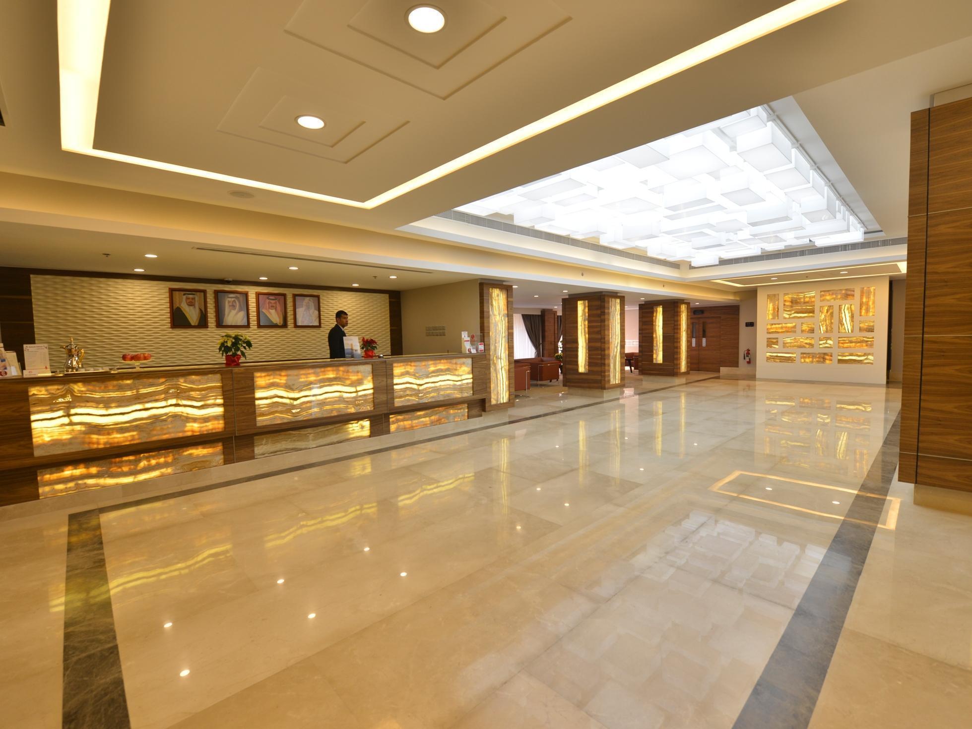 Ramada By Wyndham Bahrain Hotel Манама Екстериор снимка