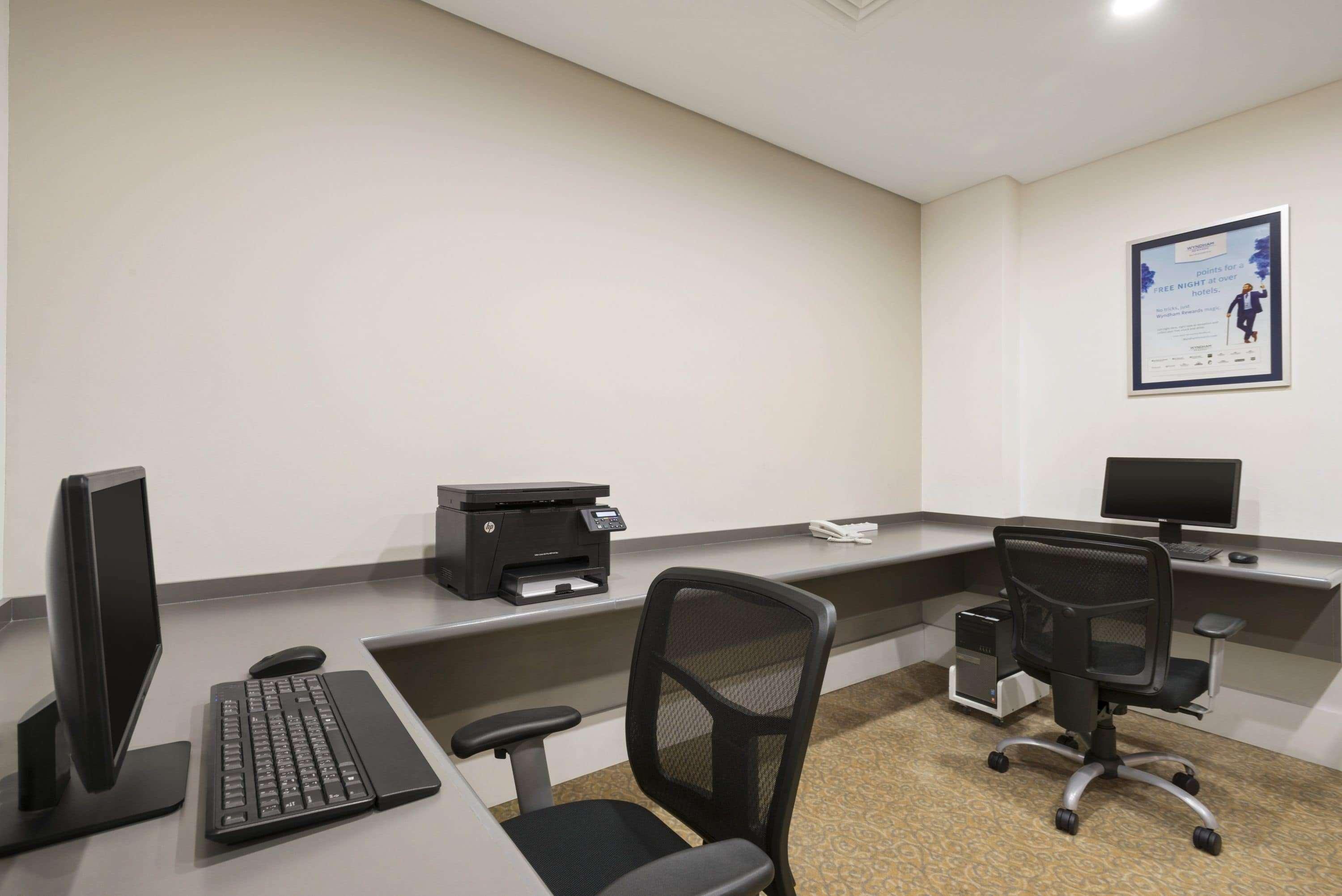 Ramada By Wyndham Bahrain Hotel Манама Екстериор снимка