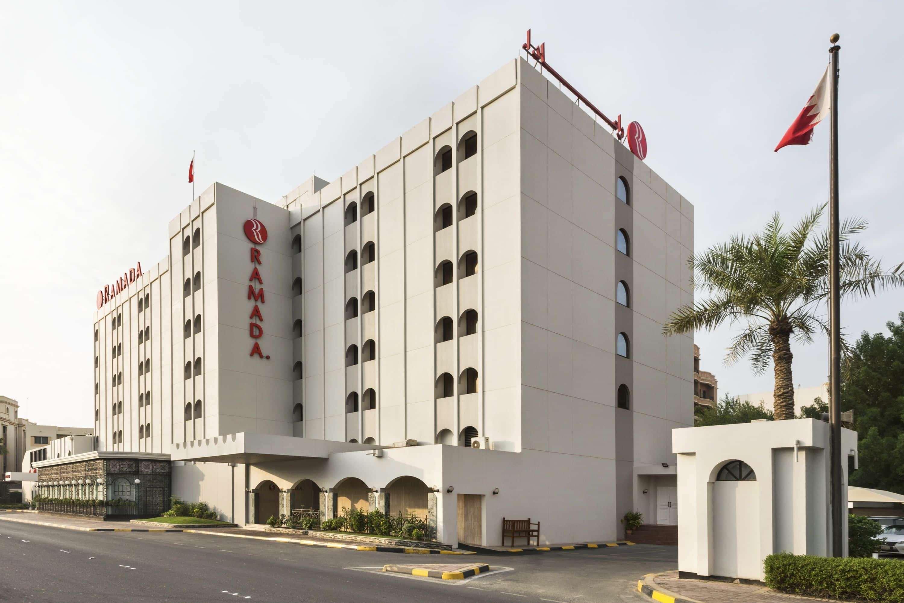 Ramada By Wyndham Bahrain Hotel Манама Екстериор снимка