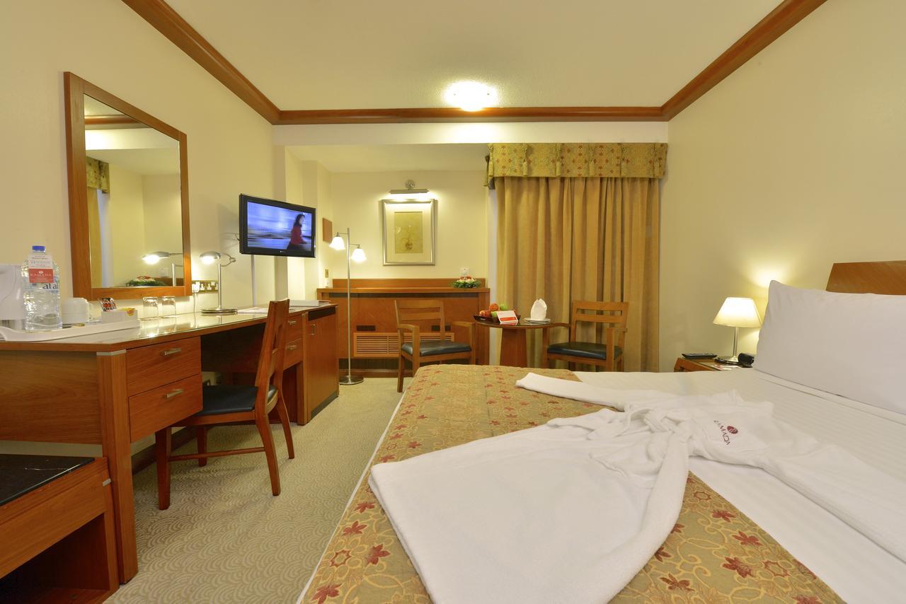 Ramada By Wyndham Bahrain Hotel Манама Екстериор снимка