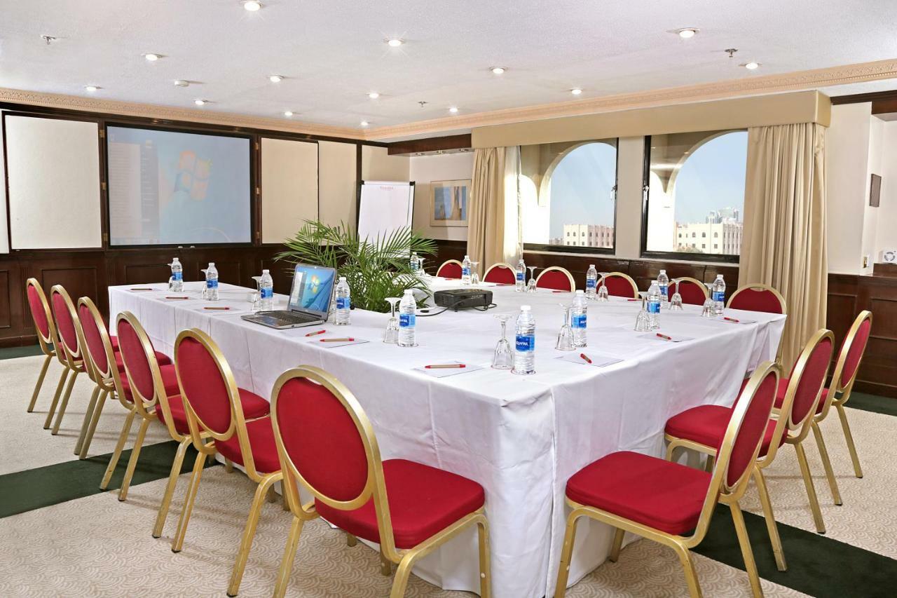 Ramada By Wyndham Bahrain Hotel Манама Екстериор снимка
