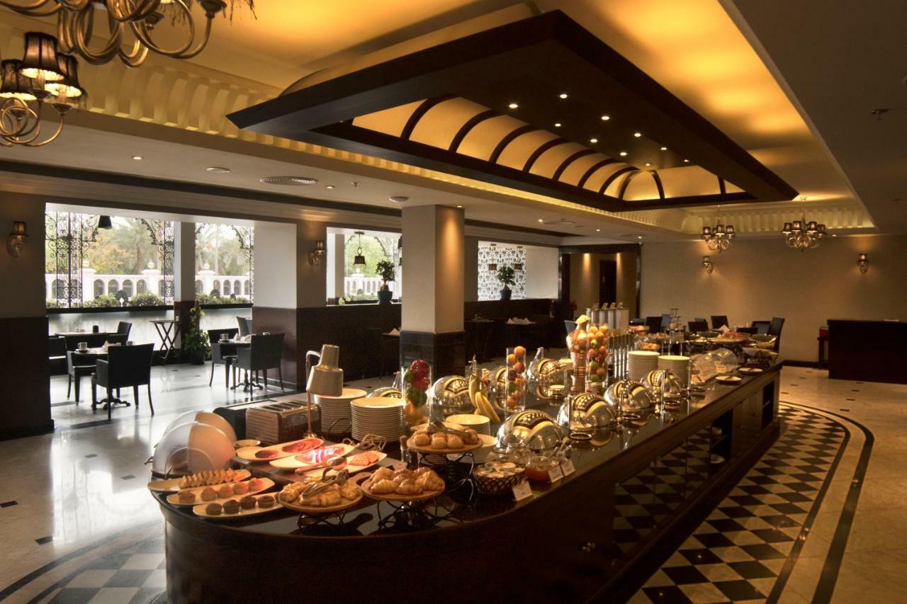 Ramada By Wyndham Bahrain Hotel Манама Екстериор снимка