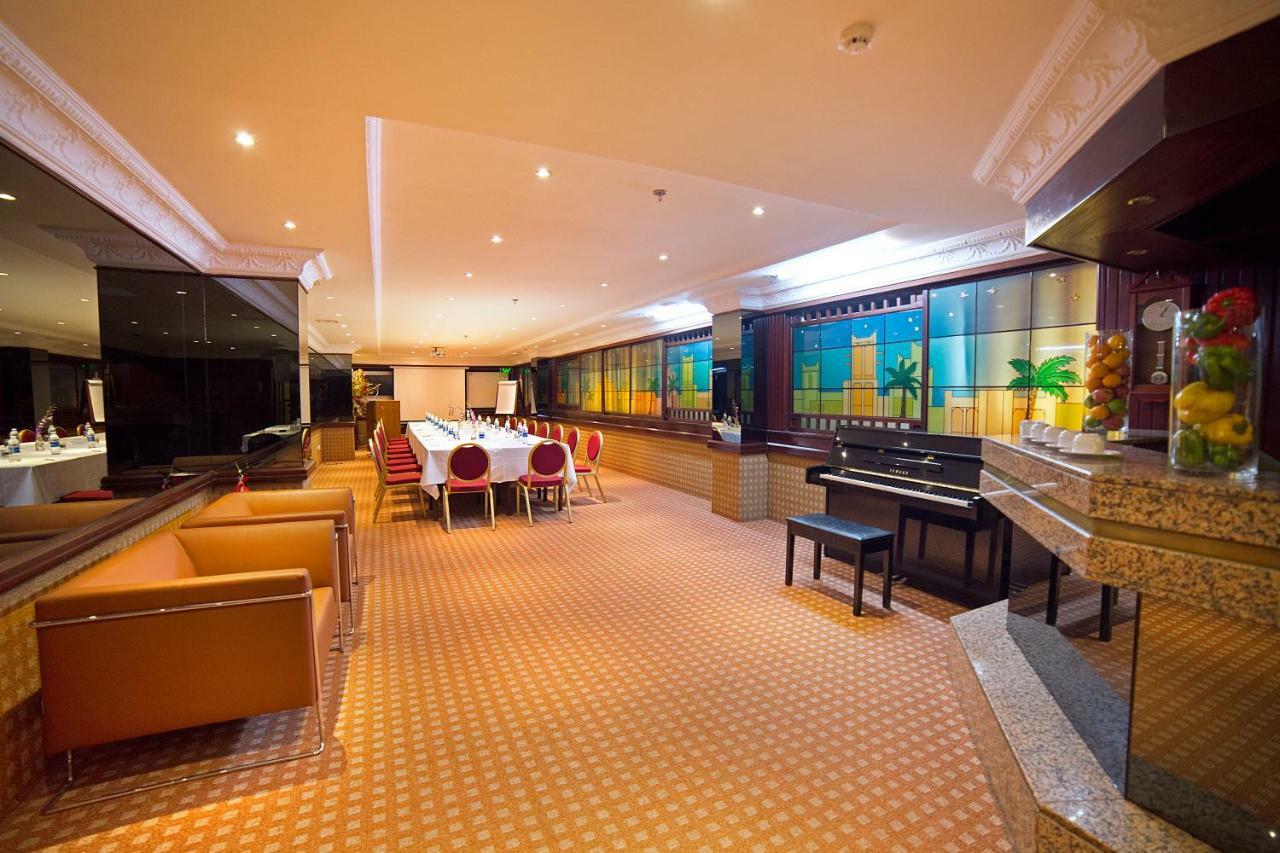 Ramada By Wyndham Bahrain Hotel Манама Екстериор снимка