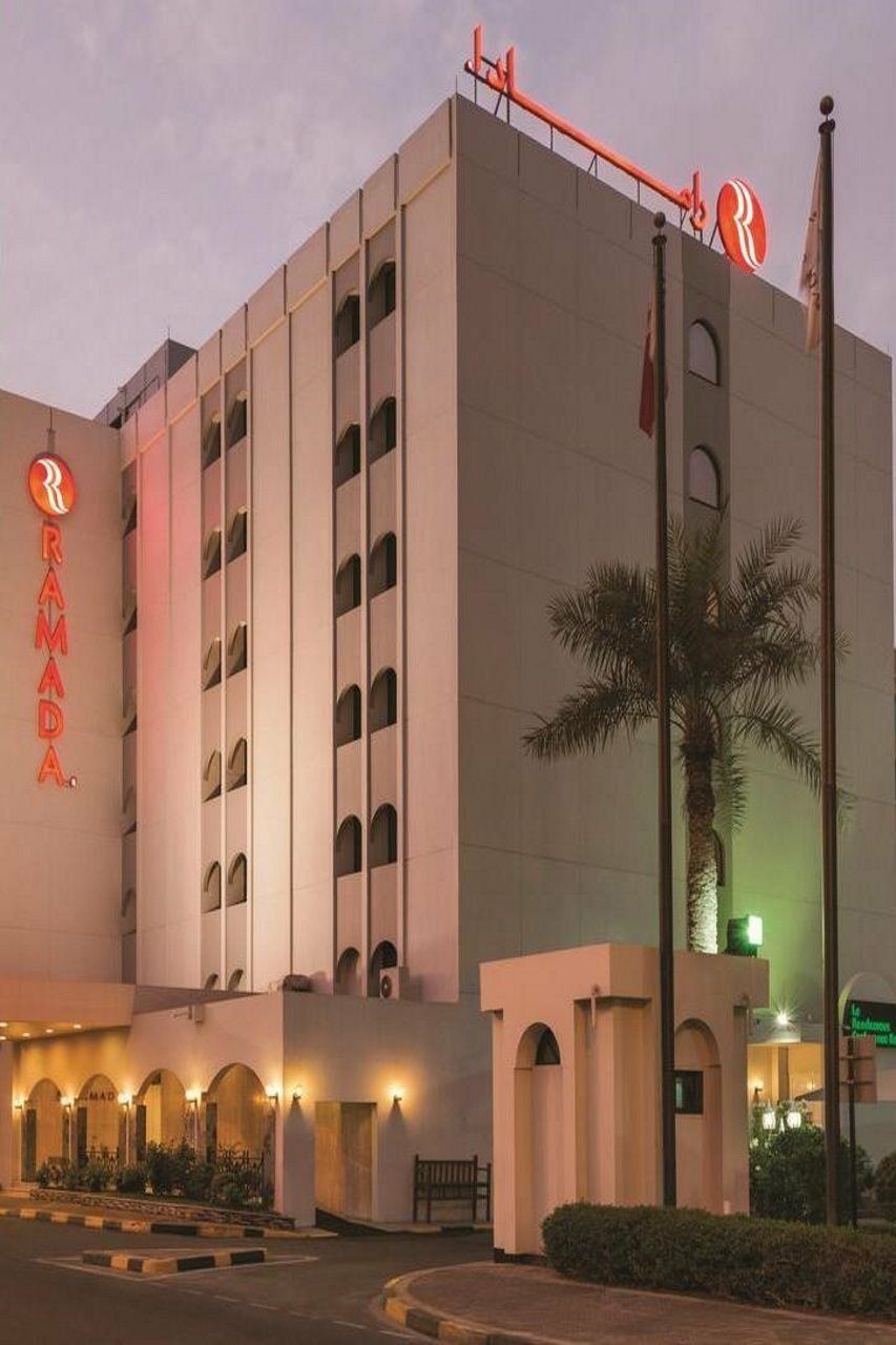 Ramada By Wyndham Bahrain Hotel Манама Екстериор снимка